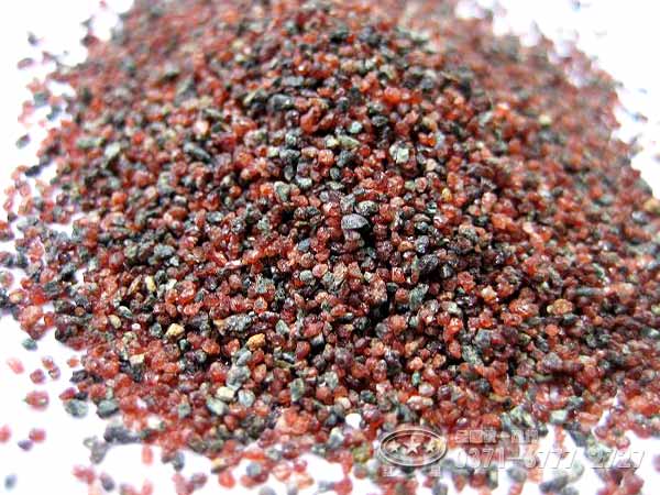 石榴石砂專用磁選機詳細(xì)介紹