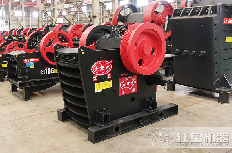 顎式碎石機(jī)圖片 顎式碎石機(jī)圖片