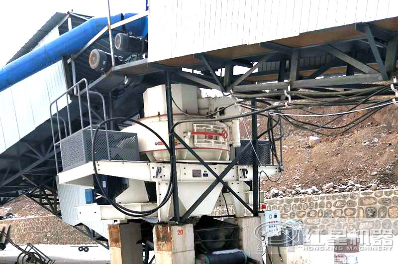 沖擊式制砂機(jī)工作現(xiàn)場(chǎng)實(shí)拍圖 沖擊式制砂機(jī)工作現(xiàn)場(chǎng)實(shí)拍圖