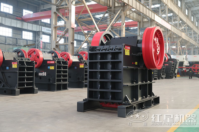 69顎式破碎機(jī)圖片 69顎式破碎機(jī)圖片