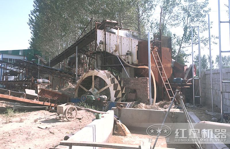 紅星機器大型洗砂機客戶現(xiàn)場 紅星機器大型洗砂機客戶現(xiàn)場