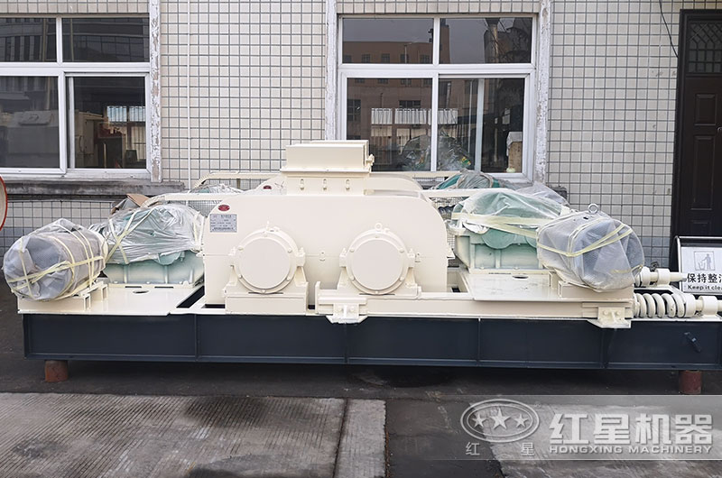 對輥式粉碎機圖片