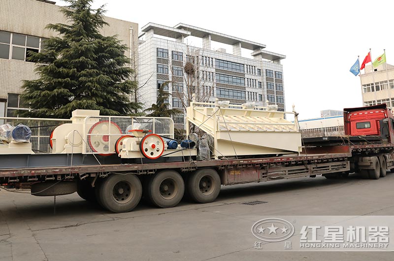 設備裝車發(fā)貨現(xiàn)場 設備裝車發(fā)貨現(xiàn)場