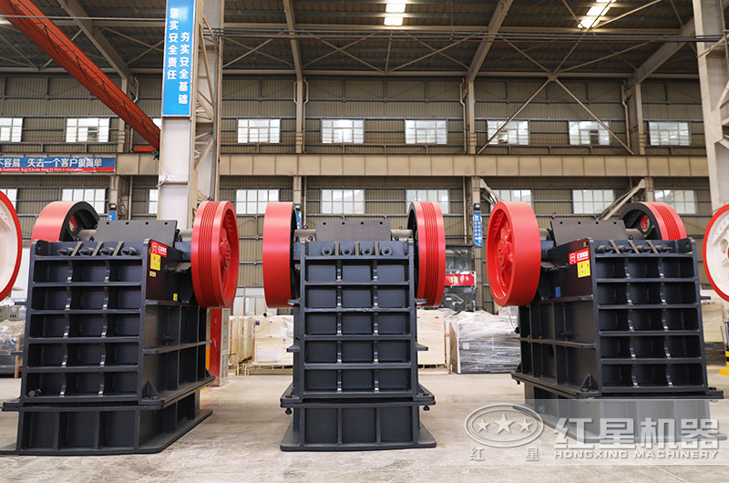 鄂式破碎機(jī)圖片 鄂式破碎機(jī)圖片