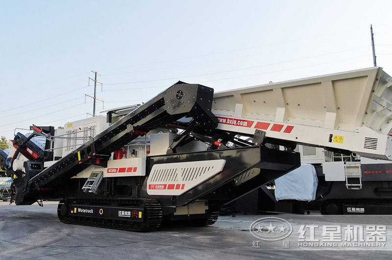 履帶式移動破碎機(jī)圖片