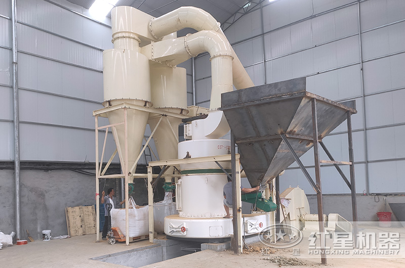 雷蒙磨生產(chǎn)石灰現(xiàn)場圖片 雷蒙磨生產(chǎn)石灰現(xiàn)場圖片