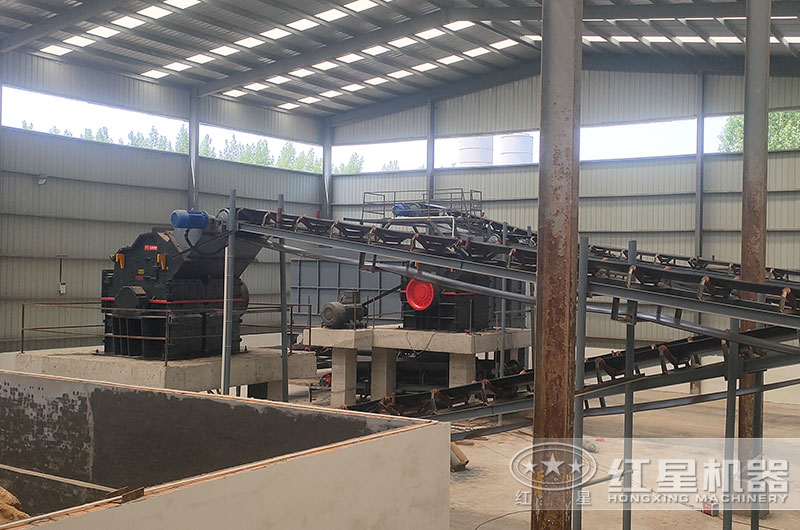 2臺細(xì)碎機(jī)聯(lián)合作業(yè) 2臺細(xì)碎機(jī)聯(lián)合作業(yè)