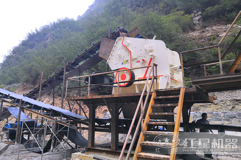 反擊式制砂機(jī)工作現(xiàn)場(chǎng)實(shí)拍圖 反擊式制砂機(jī)工作現(xiàn)場(chǎng)實(shí)拍圖