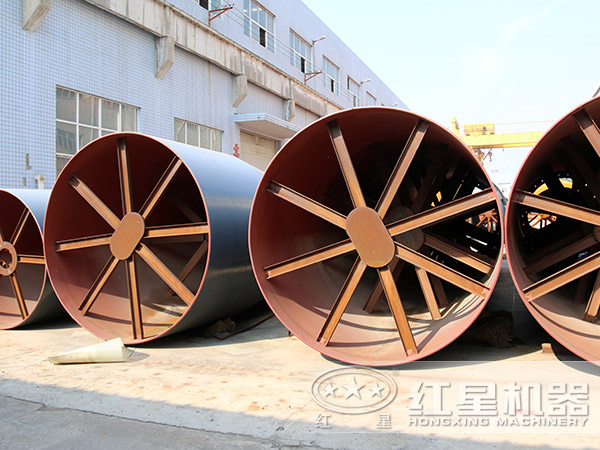 焦炭烘干機(jī)生產(chǎn)現(xiàn)場(chǎng)