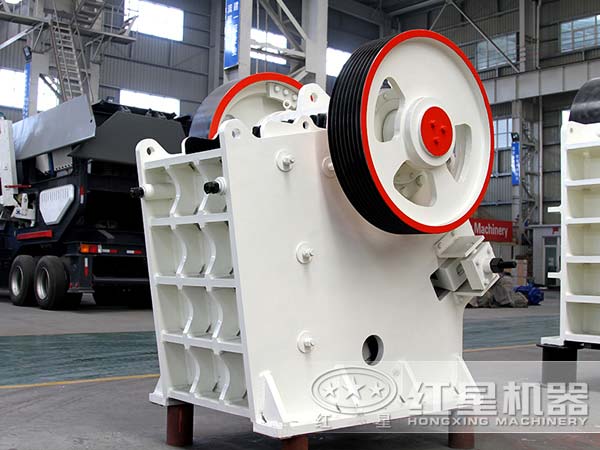 46鄂式碎石機(jī)一臺(tái)多少錢(qián)？預(yù)期產(chǎn)值可達(dá)多少噸？