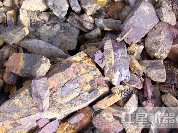 鐵礦石顎式破碎機(jī)哪家好，大概價格多少