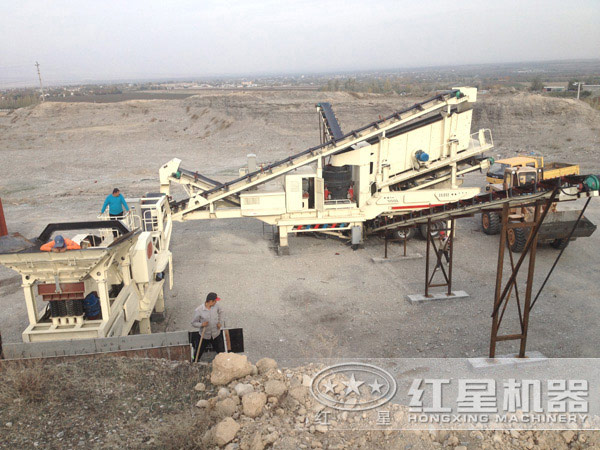 移動(dòng)破碎站客戶(hù)現(xiàn)場(chǎng)