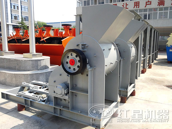 大塊煤怎么弄碎？無篩底雙級粉碎機(jī)來幫忙