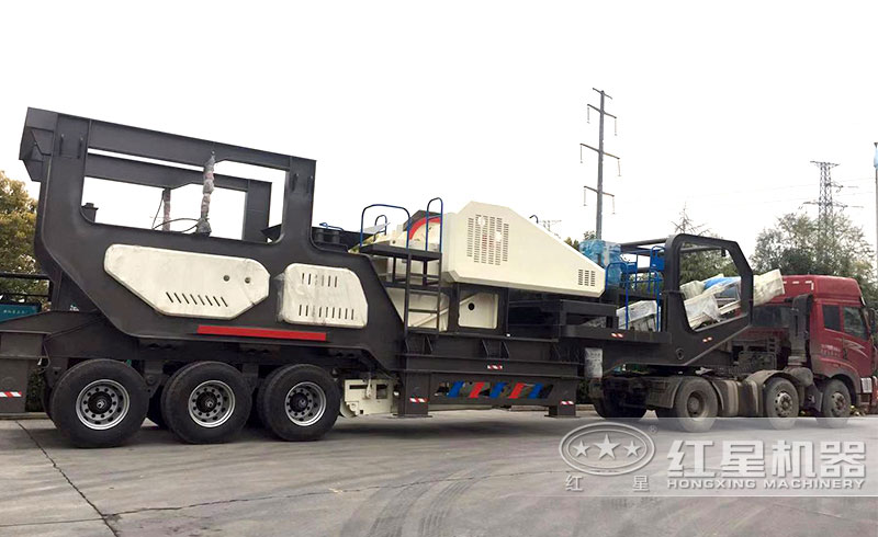 移動石頭粉碎機發(fā)貨現(xiàn)場