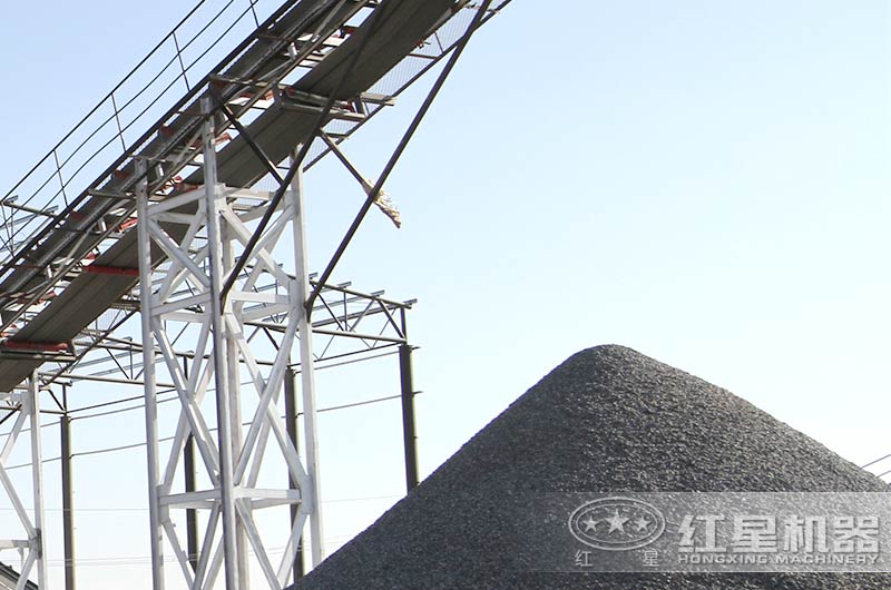 哪里有賣青石移動磕石機，報價大概多少錢（內(nèi)附視頻）