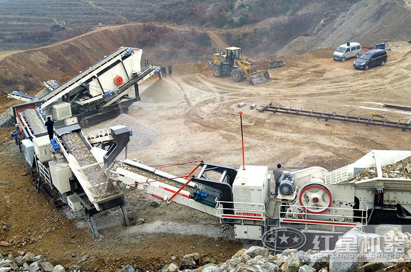 紅星移動(dòng)碎石機(jī)作業(yè)客戶現(xiàn)場