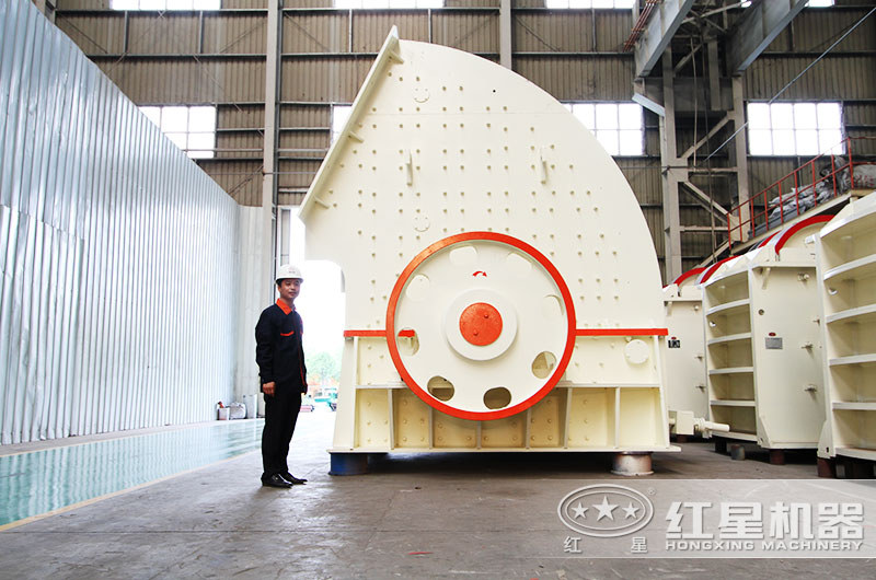 用重錘破碎機(jī)破碎水泥塊合適嗎？報(bào)價(jià)多少