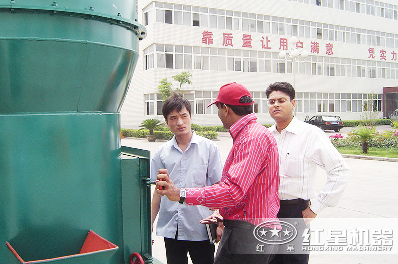 每天10噸的打石粉機(jī)器哪兒有？環(huán)保嗎？