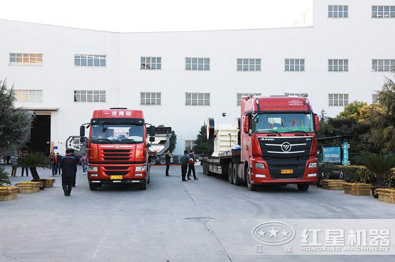 顎破玻璃粉碎機發(fā)貨現場