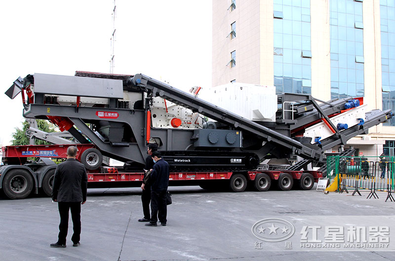 履帶式砂石粉碎機(jī)全力出擊，碎石效果驚人，報(bào)價(jià)是多少？