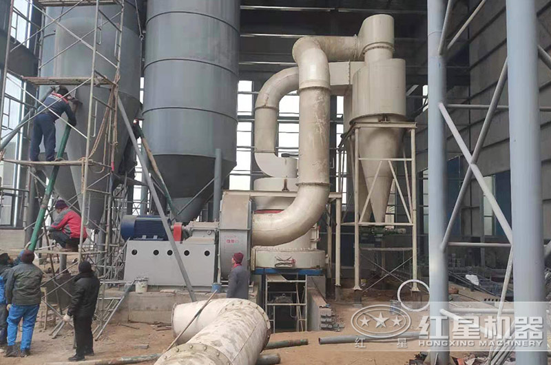 打膩?zhàn)?00目用什么磨粉機(jī)器？膩?zhàn)拥倪x擇原則是什么？